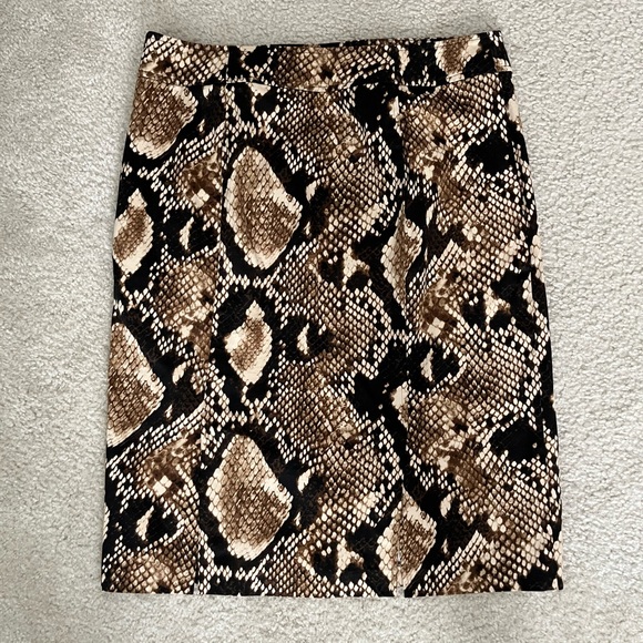 Allison Taylor snake print skirt - Picture 2 of 7